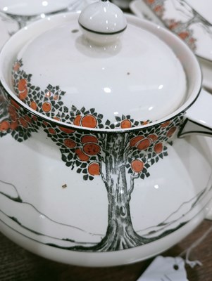 Lot 117 - AN EXTENSIVE COLLECTION OF CROWN DUCAL ORANGE TREE PATTERN CHINA