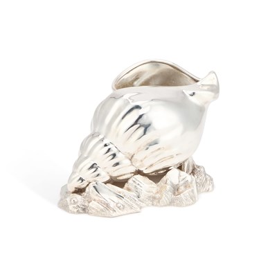Lot 198 - A VICTORIAN SILVER-PLATED SPOON WARMER