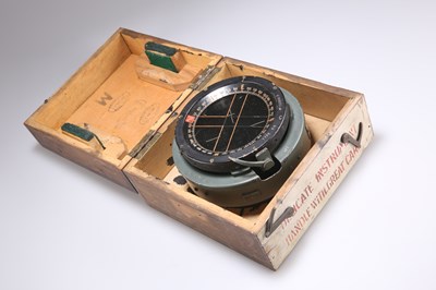 Lot 122 - AN AIR MINISTRY TYPE P.8 COMPASS