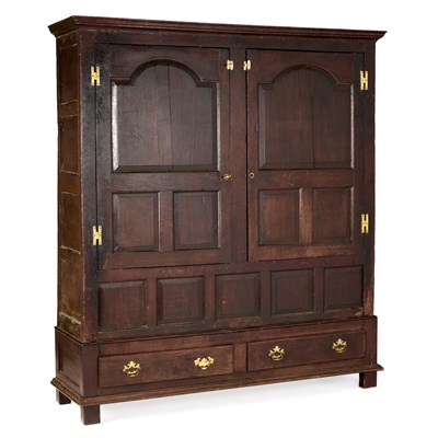 Lot 655 - AN 18TH CENTURY OAK CUPBOARD