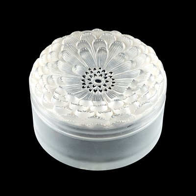 Lot 15 - A LALIQUE 'DAHLIA' BOX AND COVER