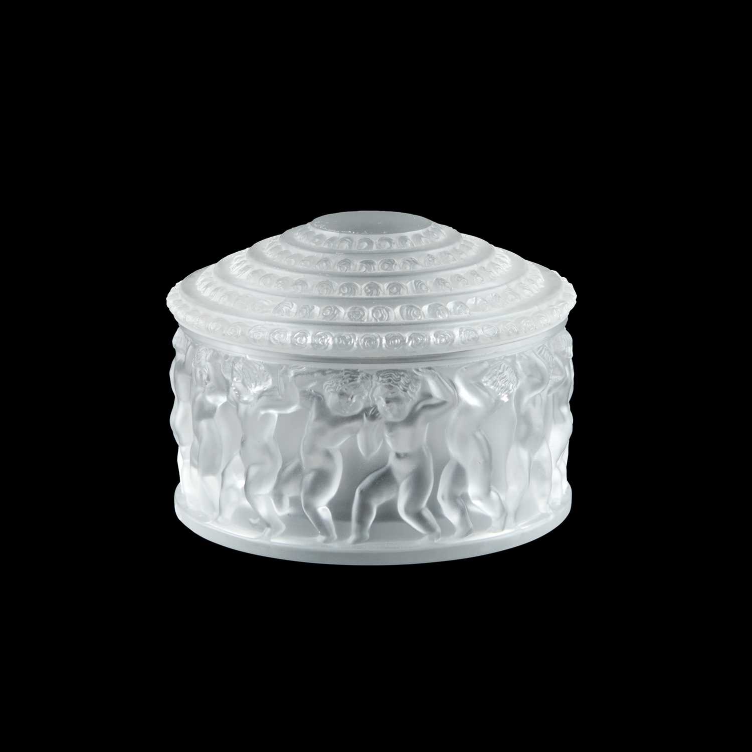 Lot 29 - A LALIQUE 'ENFANTS' BOX AND COVER
