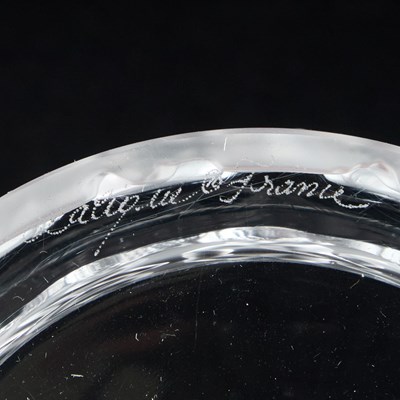 Lot 29 - A LALIQUE 'ENFANTS' BOX AND COVER