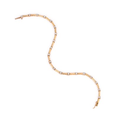 Lot 578 - A DIAMOND LINE BRACELET