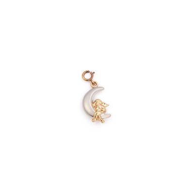 Lot 363 - A CHERUB ON THE MOON CHARM PENDANT