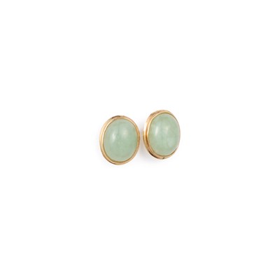 Lot 299 - A PAIR OF JADE STUD EARRINGS