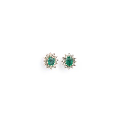 Lot 292 - A PAIR OF 9 CARAT GOLD EMERALD AND DIAMOND CLUSTER STUD EARRINGS