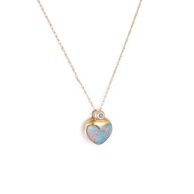 Lot 320 - A 14 CARAT GOLD OPAL DOUBLET AND SAPPHIRE PENDANT ON CHAIN