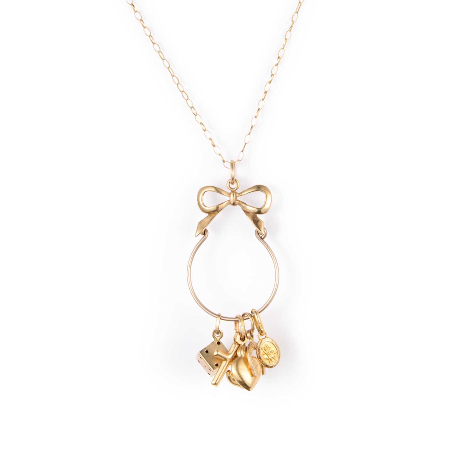 Lot 567 - A LUCKY CHARM PENDANT ON CHAIN