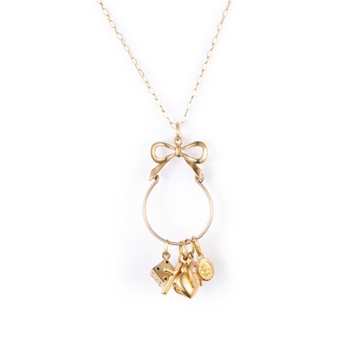 Lot 567 - A LUCKY CHARM PENDANT ON CHAIN