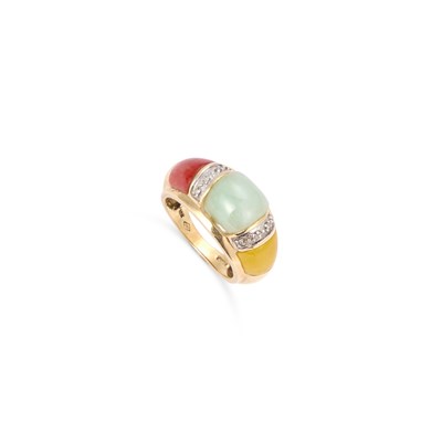 Lot 568 - A COLOURED JADE AND DIAMOND RING