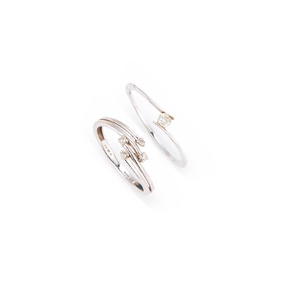 Lot 293 - TWO DIAMOND RINGS