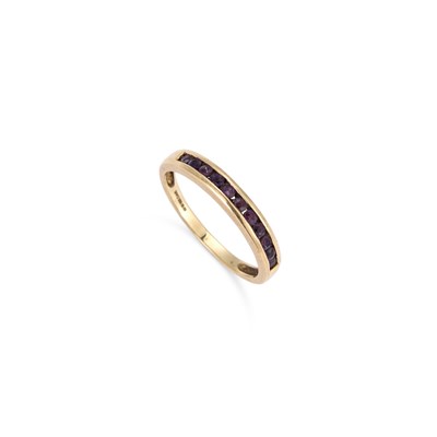 Lot 290 - A 9 CARAT GOLD AMETHYST HALF HOOP RING