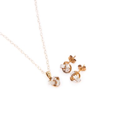 Lot 340 - A DIAMOND PENDANT ON CHAIN AND A NEAR MATCHING PAIR OF DIAMOND STUD EARRINGS