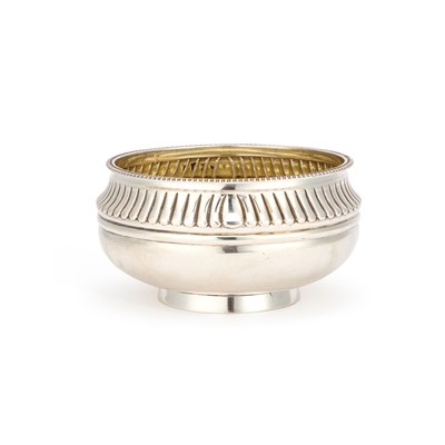 Lot 473 - A GEORGE III SILVER BOWL