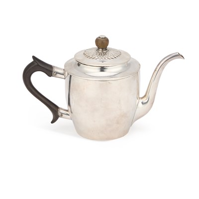Lot 207 - A LATE 18TH CENTURY RUSSIAN SILVER TEAPOT