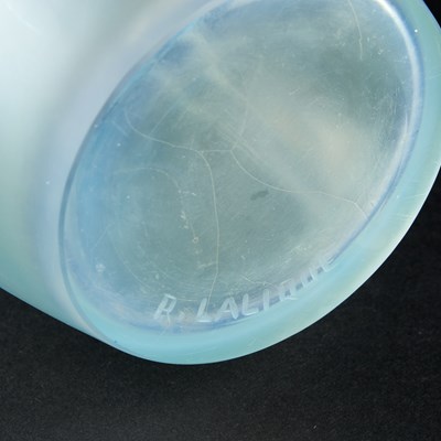 Lot 25 - RENÉ LALIQUE (FRENCH, 1860-1945), A 'CEYLAN' VASE