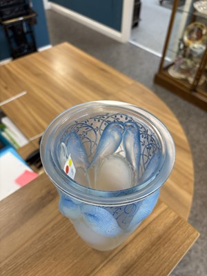 Lot 25 - RENÉ LALIQUE (FRENCH, 1860-1945), A 'CEYLAN' VASE