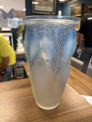 Lot 25 - RENÉ LALIQUE (FRENCH, 1860-1945), A 'CEYLAN' VASE