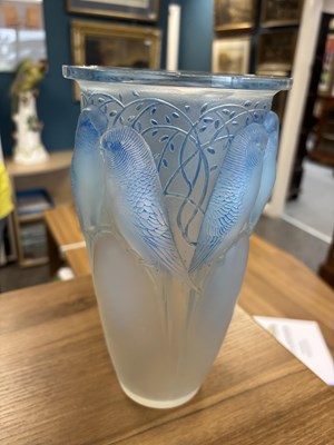 Lot 25 - RENÉ LALIQUE (FRENCH, 1860-1945), A 'CEYLAN' VASE