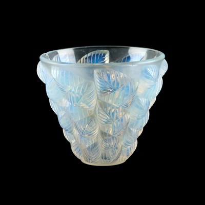 Lot 16 - RENÉ LALIQUE (FRENCH, 1860-1945), A 'MOISSAC' VASE