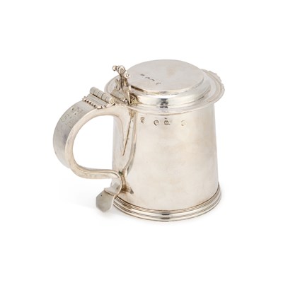 Lot A WILLIAM AND MARY SILVER FLAT-TOP TANKARD