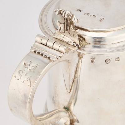 Lot A WILLIAM AND MARY SILVER FLAT-TOP TANKARD