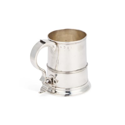 Lot 493 - A GEORGE II SILVER MUG
