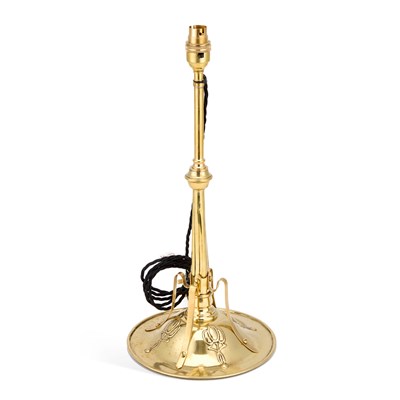 Lot 167 - AN ART NOUVEAU BRASS TABLE LAMP