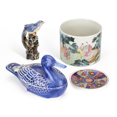 Lot 116 - A CHINESE FAMILLE ROSE PORCELAIN BRUSH POT
