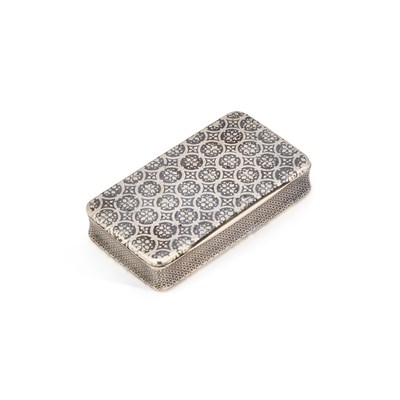 Lot 167 - AN EARLY 19TH CENTURY FRENCH SILVER AND NIELLO SNUFF BOX
