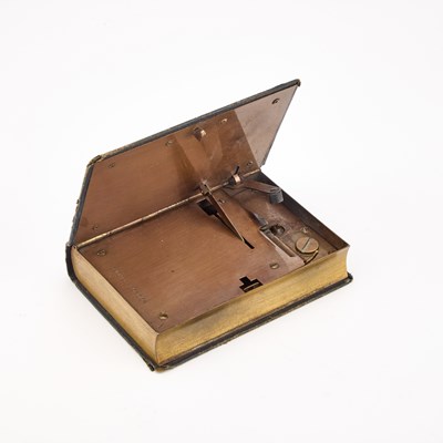 Lot 552 - A DUNHILL NOVELTY BOOK LIGHTER