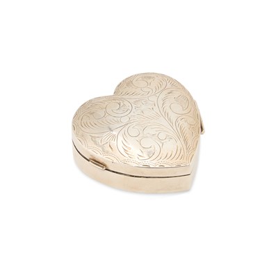 Lot 228 - AN ELIZABETH II SILVER HEART-SHAPED BOX