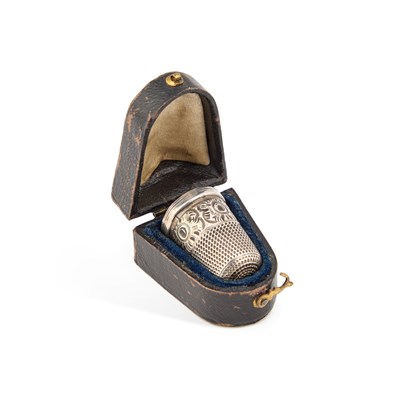 Lot 416 - A VICTORIAN SILVER THIMBLE