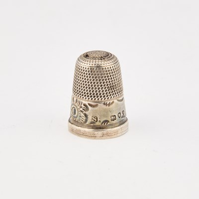 Lot 416 - A VICTORIAN SILVER THIMBLE