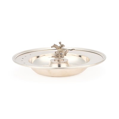 Lot 292 - AN ELIZABETH II SILVER DISH