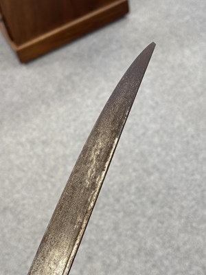 Lot 3 - A SILVER-MOUNTED OTTOMAN YATAGAN