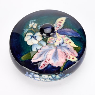 Lot 71 - A MOORCROFT POTTERY POWDER BOWL AND COVER