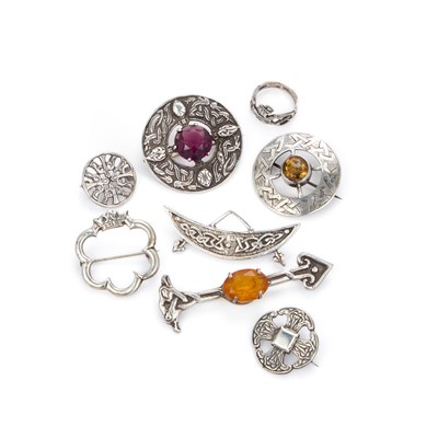Lot 346 - A COLLECTION OF CELTIC JEWELLERY