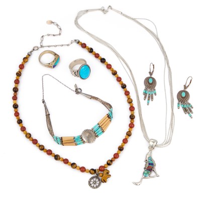 Lot 249 - A GROUP OF NATIVE AMERICAN JEWELLERY