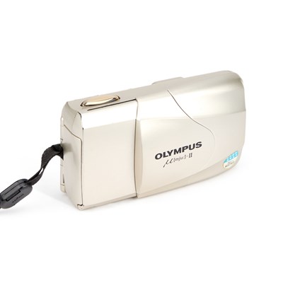 Lot 487 - AN OLYMPUS MJU-II ALL-WEATHER COMPACT CAMERA