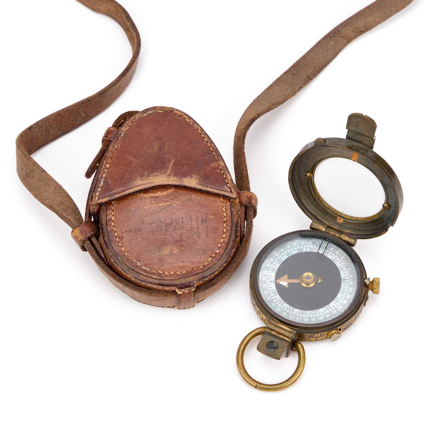Lot 39 - A FIRST WORLD WAR VERNER'S PATTERN MK VII OFFICERS COMPASS