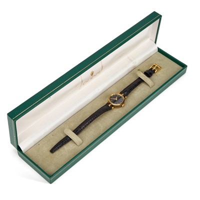 Lot 226 - A LADY'S GUCCI STRAP WATCH