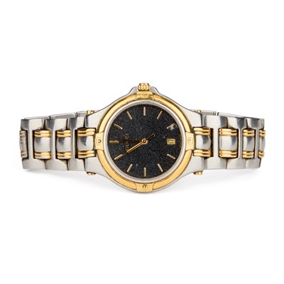 Lot 222 - A GENTS BI-COLOUR GUCCI BRACELET WATCH