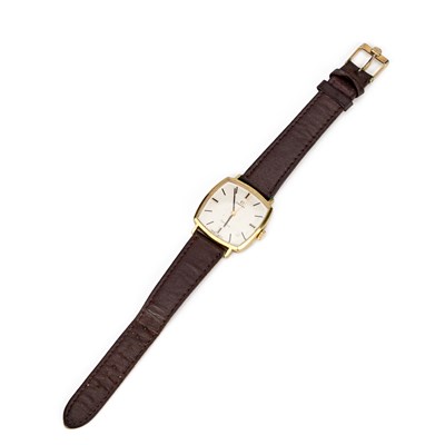 Lot 523 - A GENTS GOLD PLATED OMEGA GENEVE STRAP WATCH