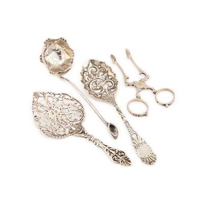 Lot 361 - A GROUP OF SILVER IMPLEMENTS