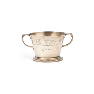 Lot 350 - A GEORGE V SILVER TWO-HANDLED BOWL