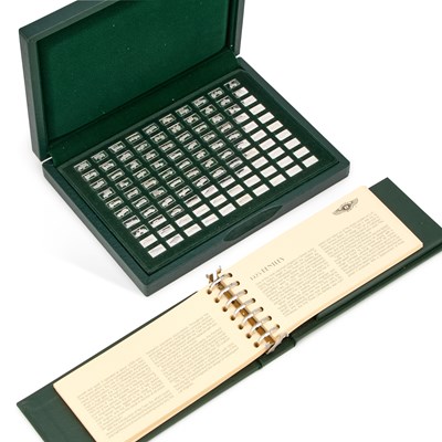 Lot 338 - A JOHN PINCHES 'THE 100 GREATEST CARS' MINIATURE SILVER INGOT SET