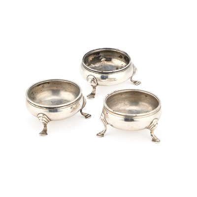 Lot 449 - THREE 18TH CENTURY SILVER SALTS