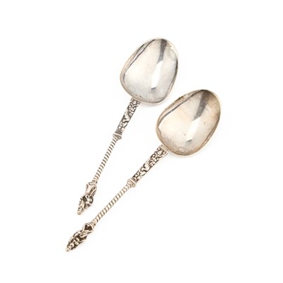 Lot 226 - A PAIR OF CONTINENTAL SILVER APOSTLE SPOONS